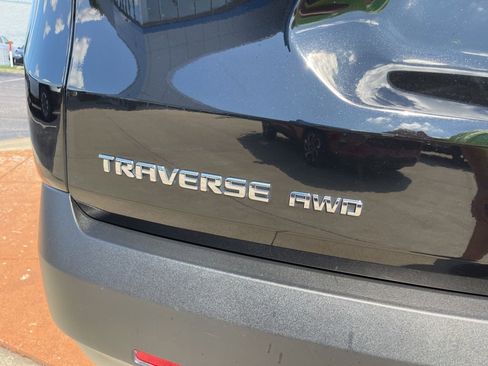 Used 2023 Chevrolet Traverse LT w/ LPO, Floor Liner Package image 14
