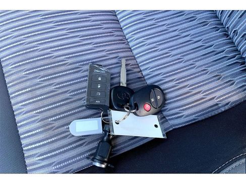 Used 2017 Toyota Tundra SR5 image 14