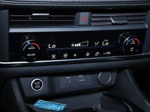 Certified 2023 Nissan Rogue SV AWD/4WD image 28