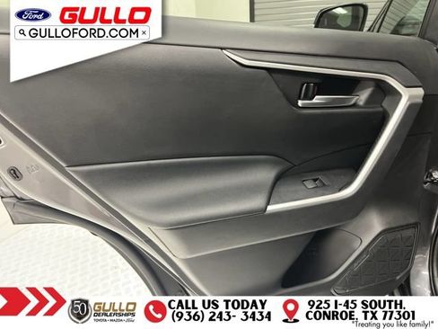 Used 2021 Toyota RAV4 XLE FWD image 16