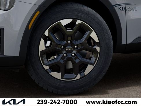 New 2026 Kia Sorento S FWD image 9