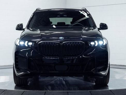 New 2026 BMW X5 xDrive50e image 7