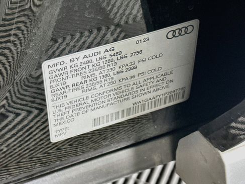 Used 2023 Audi Q5 2.0T Premium w/ Convenience Package AWD/4WD image 12