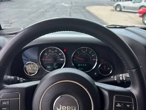 Used 2017 Jeep Wrangler Unlimited Sahara w/ Dual Top Group AWD/4WD image 12
