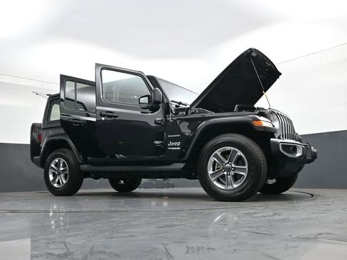 Used 2022 Jeep Wrangler Unlimited Sahara w/ Dual Top Group image 51