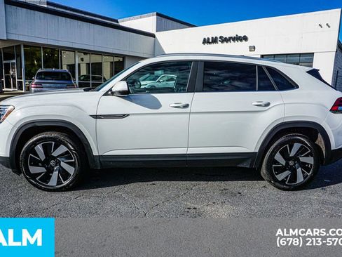 Used 2024 Volkswagen Atlas Cross Sport SE image 7