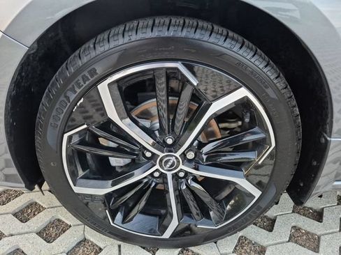 Used 2023 Nissan Altima 2.5 SR FWD image 10