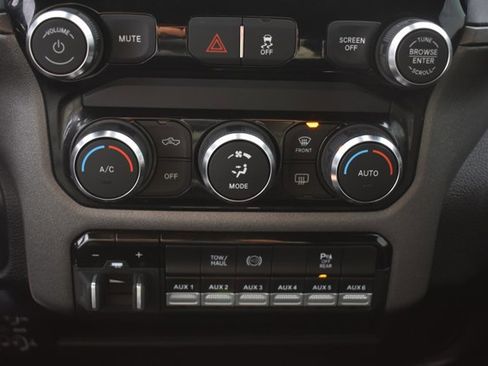 Used 2022 RAM 2500 Tradesman image 26