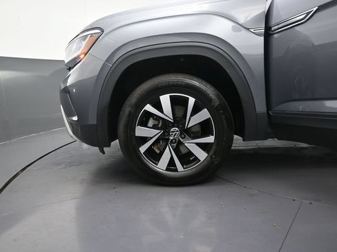 Used 2022 Volkswagen Atlas Cross Sport SE FWD image 18