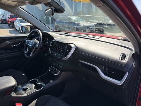 Used 2023 GMC Terrain SLE w/ Driver Convenience Package image 27