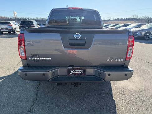 Used 2021 Nissan Frontier SV image 6