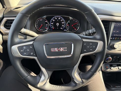 Used 2023 GMC Acadia Denali w/ Denali Technology Package FWD image 46