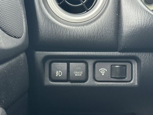 Used 2004 MAZDA MX-5 Miata w/ Leather Azure Blue Pkg image 23