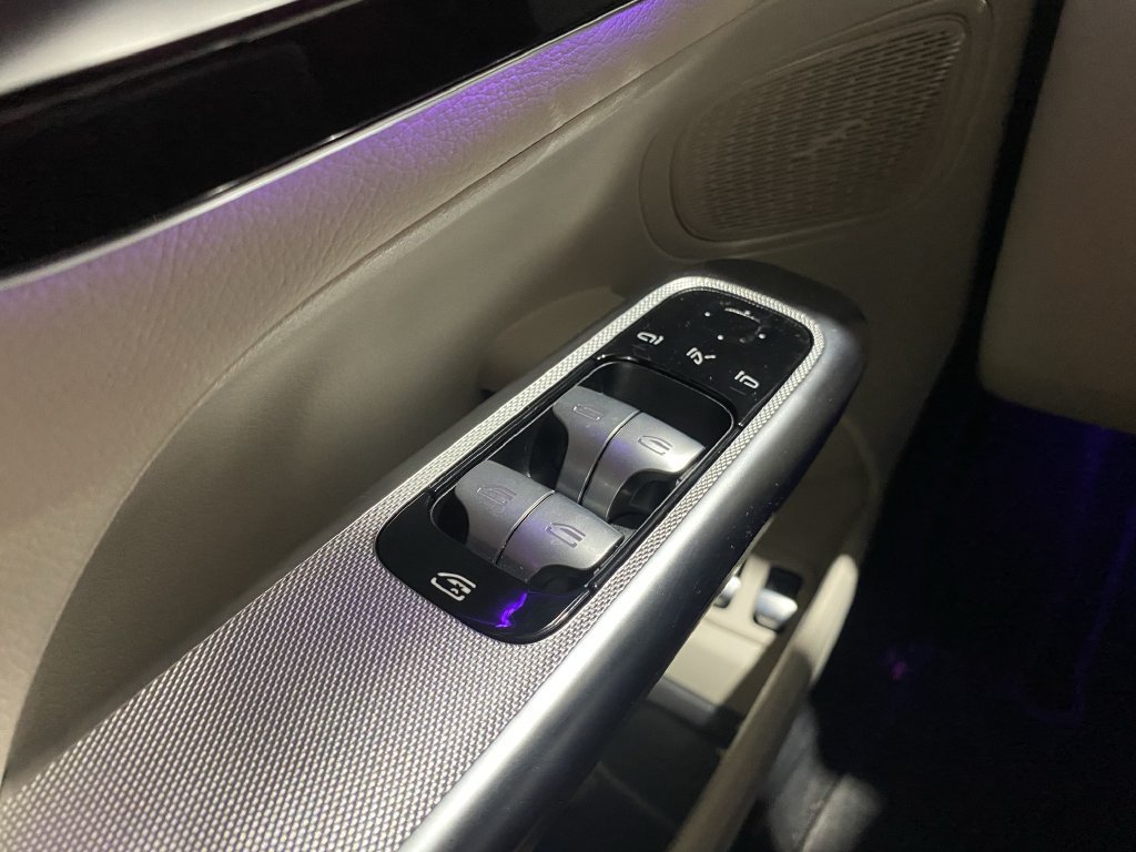 Certified 2025 Mercedes-Benz GLC 350e 4MATIC image 9