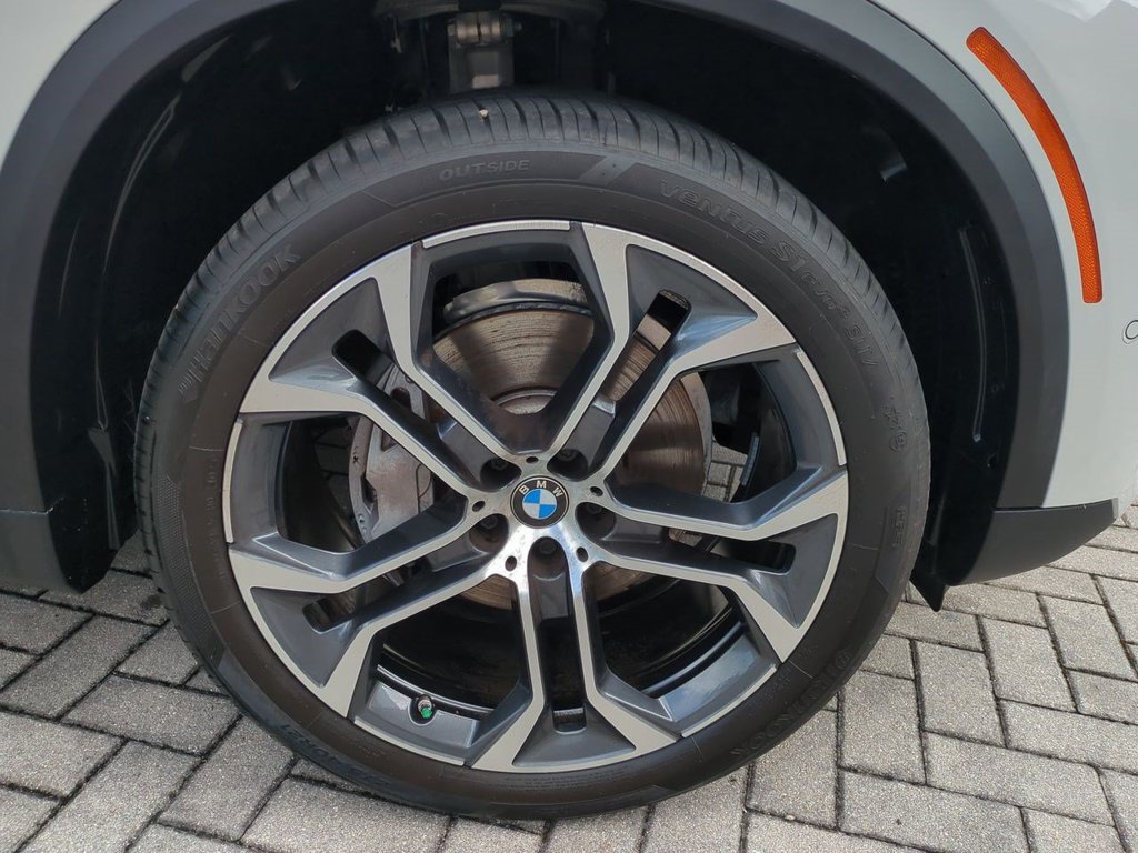 New 2026 BMW X5 sDrive40i w/ Parking Assistance Package RWD image 11