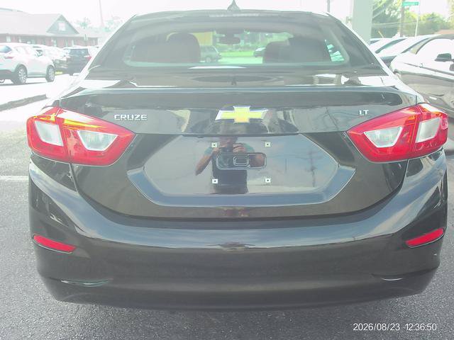Used 2016 Chevrolet Cruze LT w/ Sun And Sound Package FWD image 4
