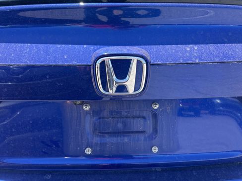 Used 2021 Honda Accord Sport image 9