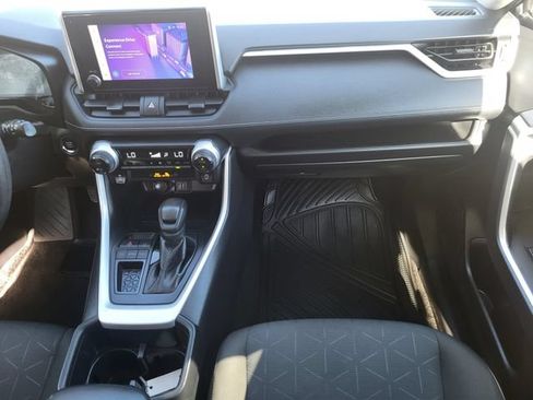 Used 2025 Toyota RAV4 XLE FWD image 26