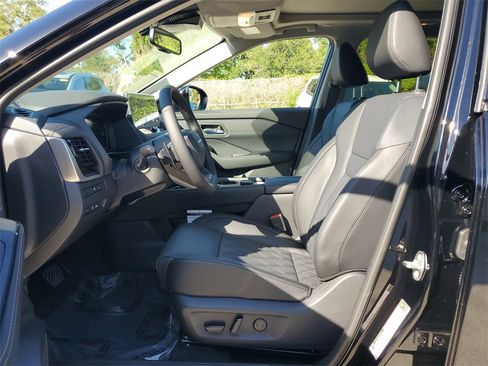 New 2026 Nissan Rogue Platinum w/ Platinum Premium Package image 11