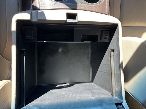 Used 2016 Chevrolet Tahoe LT image 9