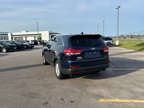 Used 2018 Kia Sorento AWD image 9