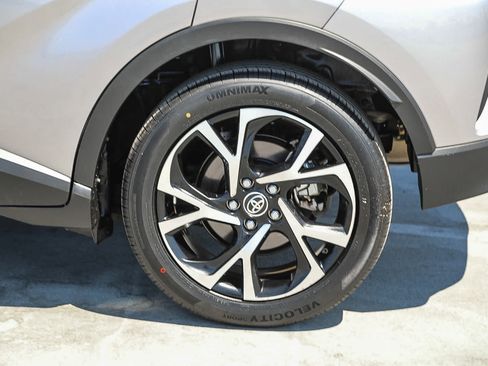 Certified 2019 Toyota C-HR XLE FWD image 11