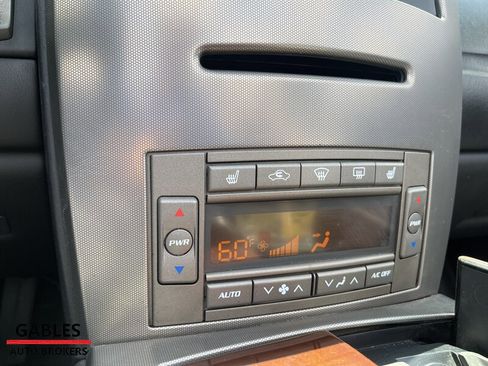 Used 2005 Cadillac XLR image 21