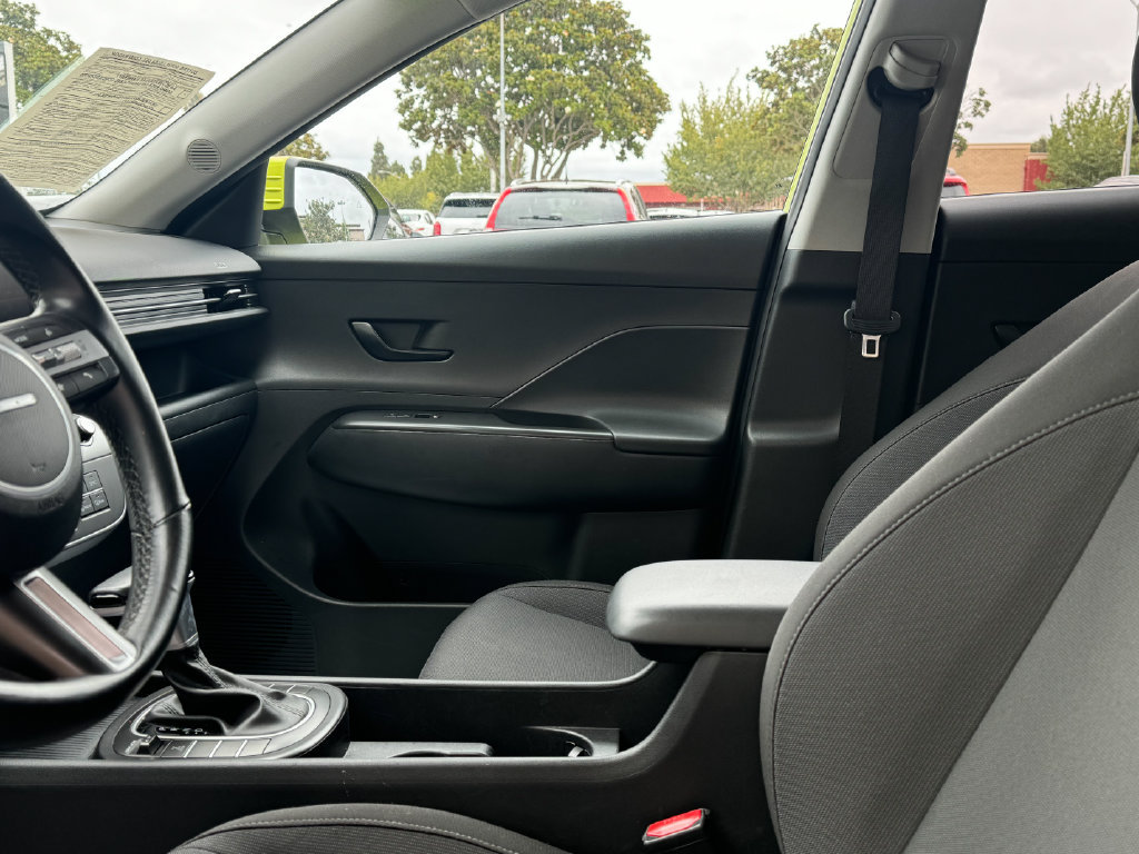 Used 2024 Hyundai Kona SEL AWD/4WD image 12