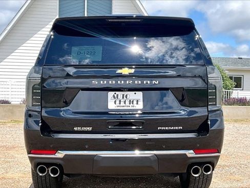 Used 2025 Chevrolet Suburban Premier w/ Sun And Tow Package AWD/4WD image 6