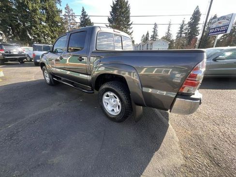 Used 2011 Toyota Tacoma PreRunner w/ SR5 Pkg #2 image 7