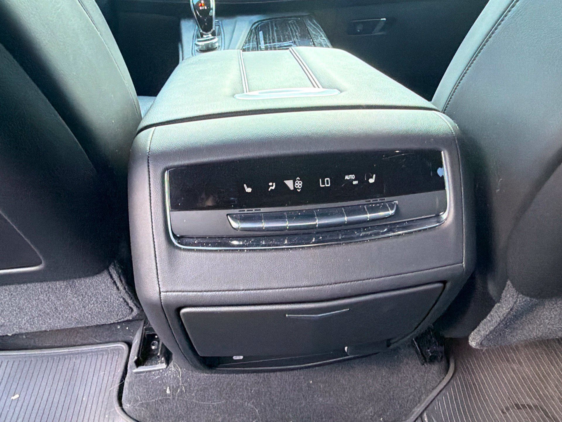 Used 2021 Cadillac Escalade Sport w/ Driver Assist Tech Package AWD/4WD image 26