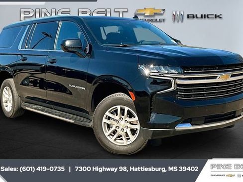 Used 2023 Chevrolet Suburban LT image 1