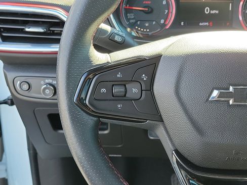 Used 2021 Chevrolet TrailBlazer RS w/ Technology Package image 24