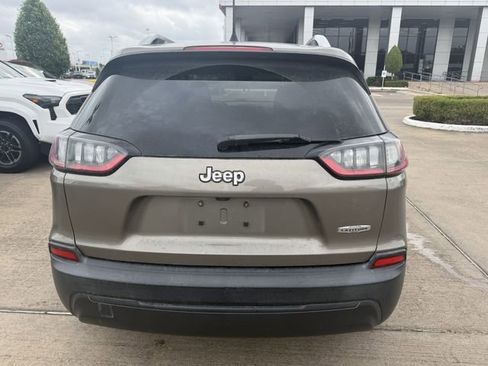 Used 2019 Jeep Cherokee Latitude w/ Popular Appearance Group FWD image 6