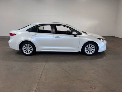 Used 2024 Toyota Corolla LE w/ LE Premium Package image 2