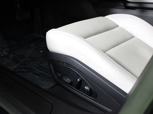 Used 2023 Porsche Taycan w/ Premium Package image 13