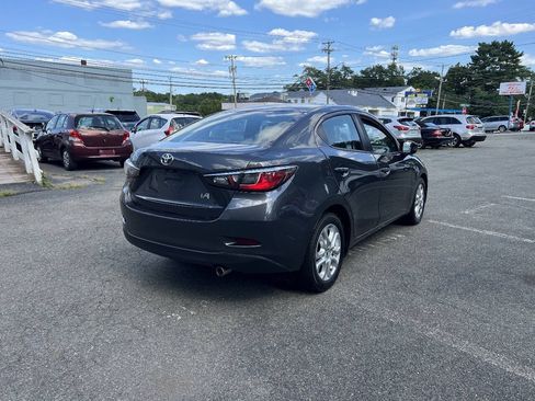 Used 2018 Toyota Yaris iA FWD image 12