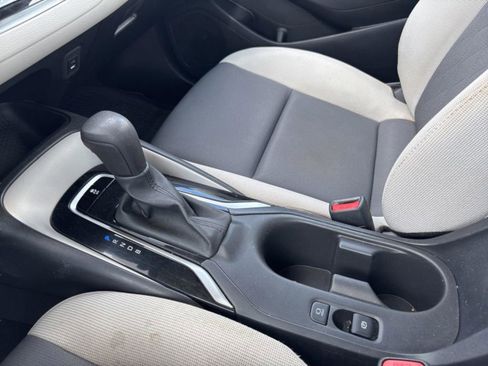 Used 2024 Toyota Corolla LE FWD image 17