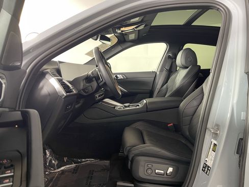 Certified 2024 BMW X6 xDrive40i image 9