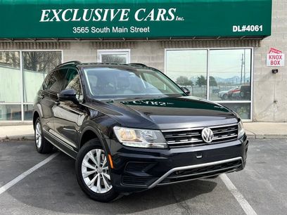 Used 2018 Volkswagen Tiguan SE w/ Panoramic Sunroof Package