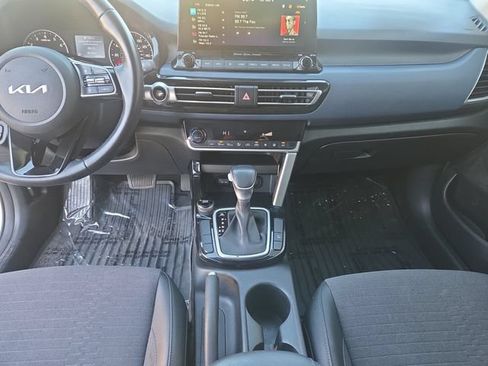 Used 2023 Kia Seltos S w/ Navigation Package FWD image 11