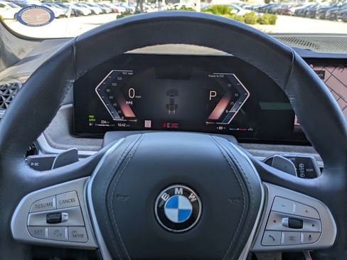 Used 2023 BMW X7 xDrive40i w/ Premium Package AWD/4WD image 40