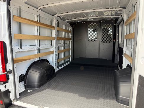 Used 2025 RAM ProMaster 2500 w/ U-Haul Equipment Group FWD image 28
