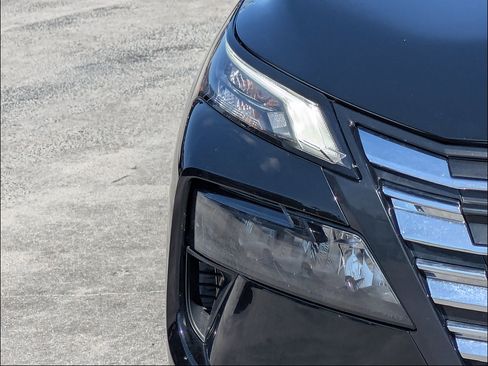 Used 2025 Nissan Rogue SV AWD/4WD image 10