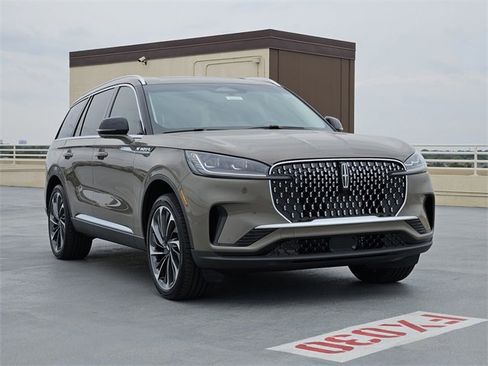 New 2025 Lincoln Aviator Reserve w/ Equipment Group 201A image 3