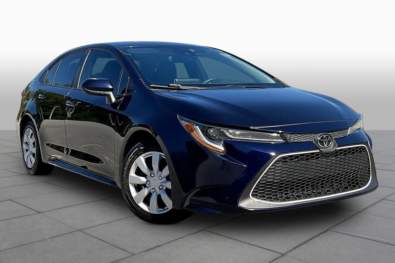 Used 2021 Toyota Corolla LE FWD image 3