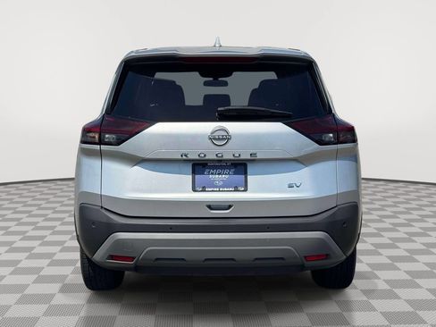 Used 2023 Nissan Rogue SV FWD image 7