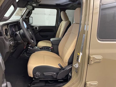 New 2026 Jeep Gladiator Sport image 15