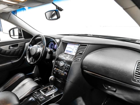 Used 2016 INFINITI QX70 3.7 w/ Premium Package image 11