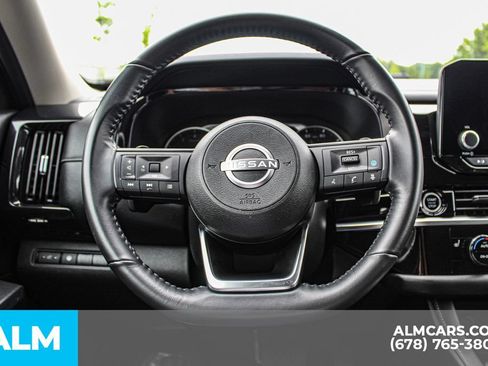 Used 2024 Nissan Pathfinder SV FWD image 27